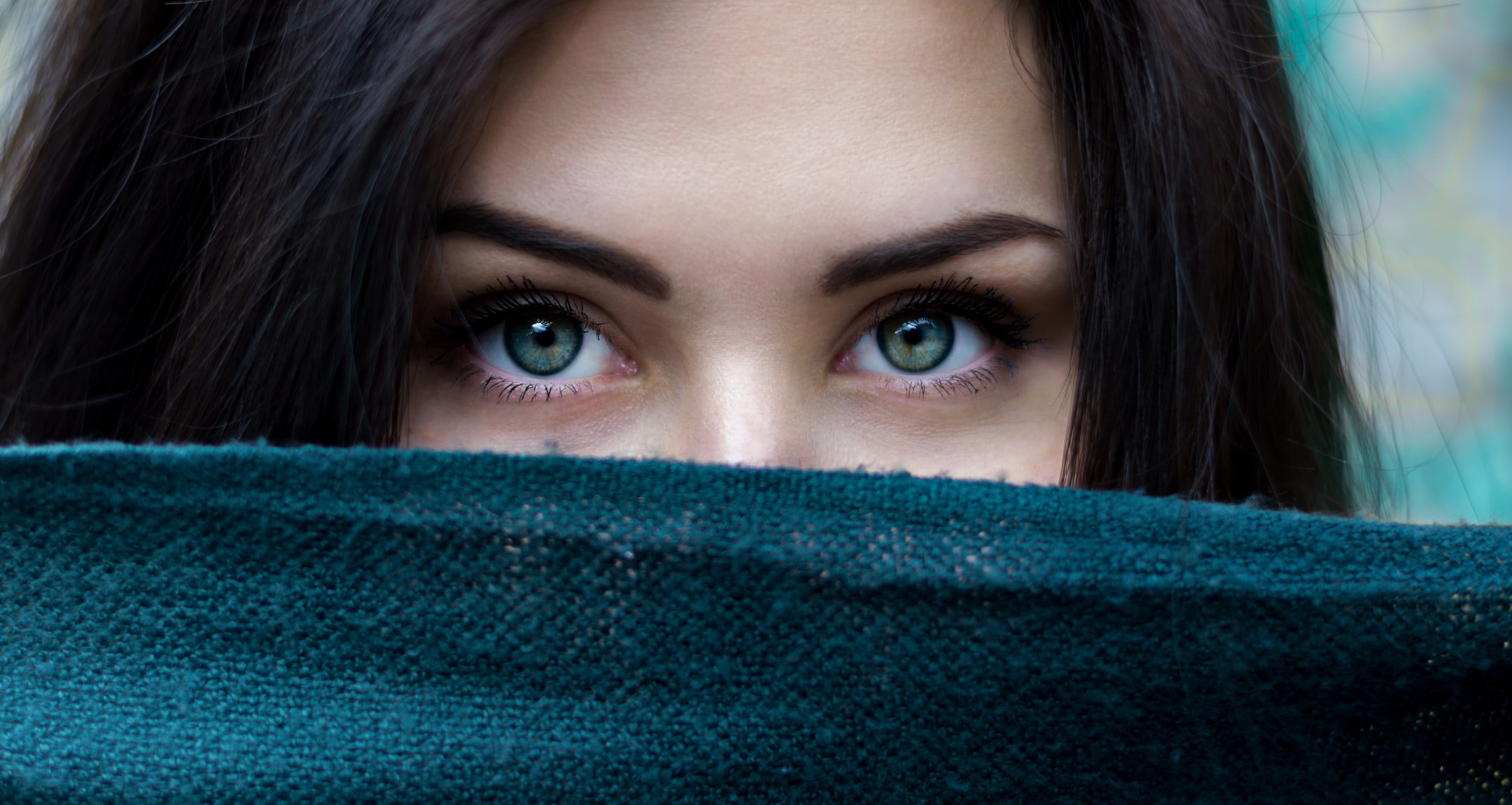 Photo by Alexandru Zdrobău